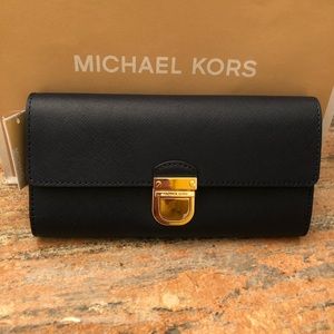 Michael Kors Bridgette wallet